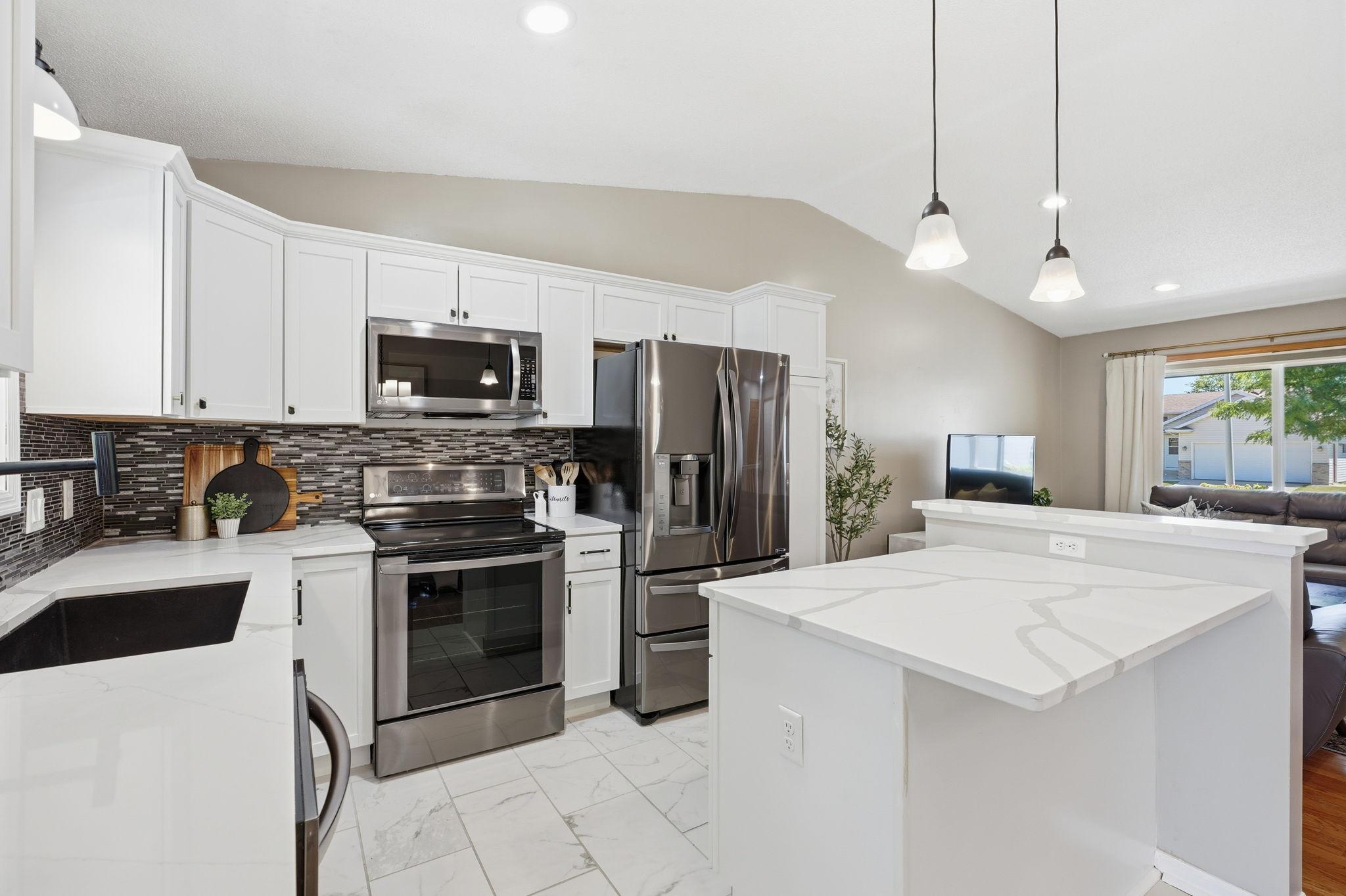 5217 King Arthur Drive Northwest Rochester, MN 55901 - Photo 10 of 65