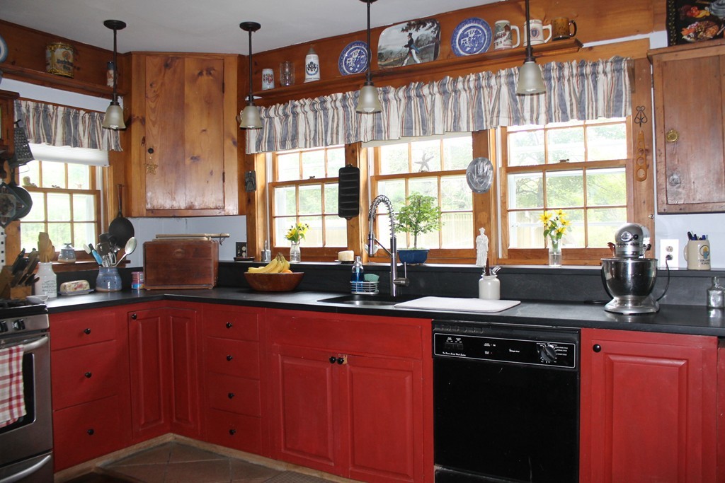 27 Lyman Road Chester, MA 01011 - Photo 7 of 30
