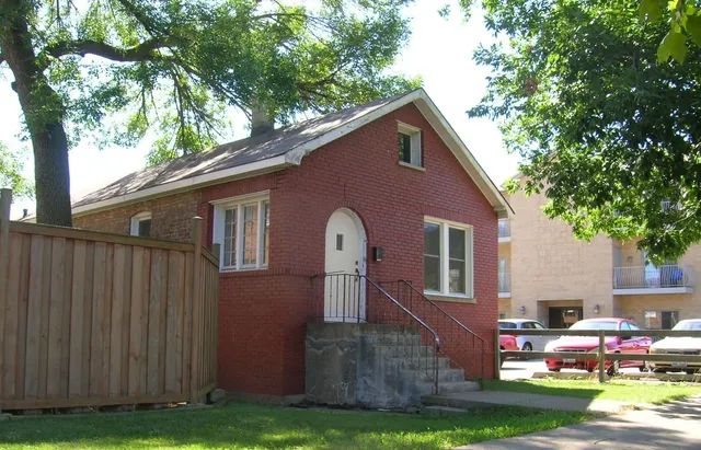 $2,100 | 7907 West Grand Avenue, Elmwood Park, IL 60707
