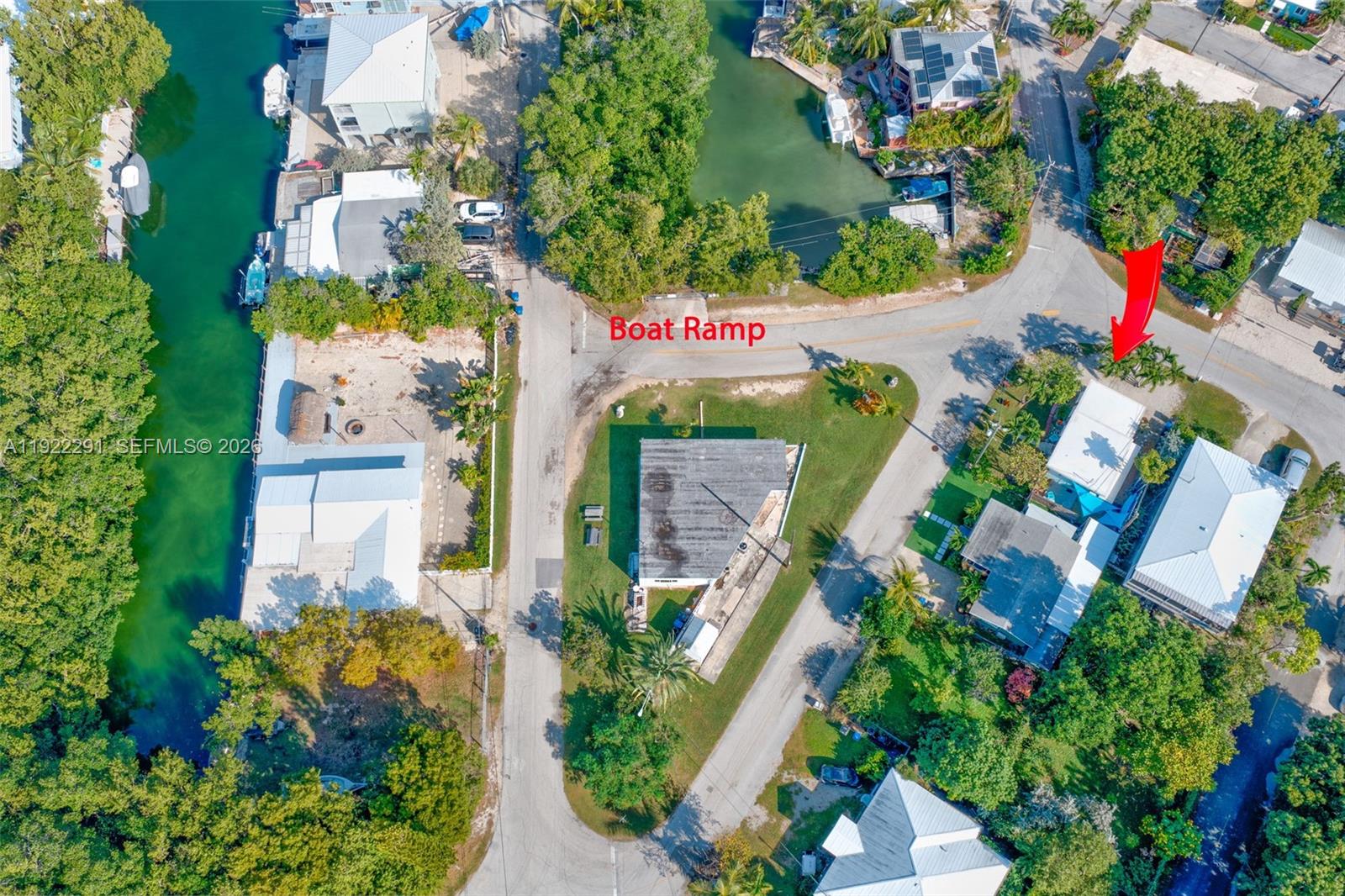40 Pirates Drive Key Largo, FL 33037 - Photo 2 of 38 an aerial view of a house