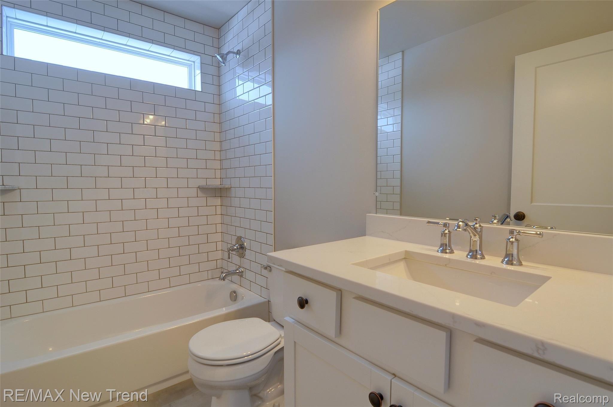 4132 Inverrary Court Commerce Township, MI 48382 - Photo 26 of 28 27-Bathroom.jpg
