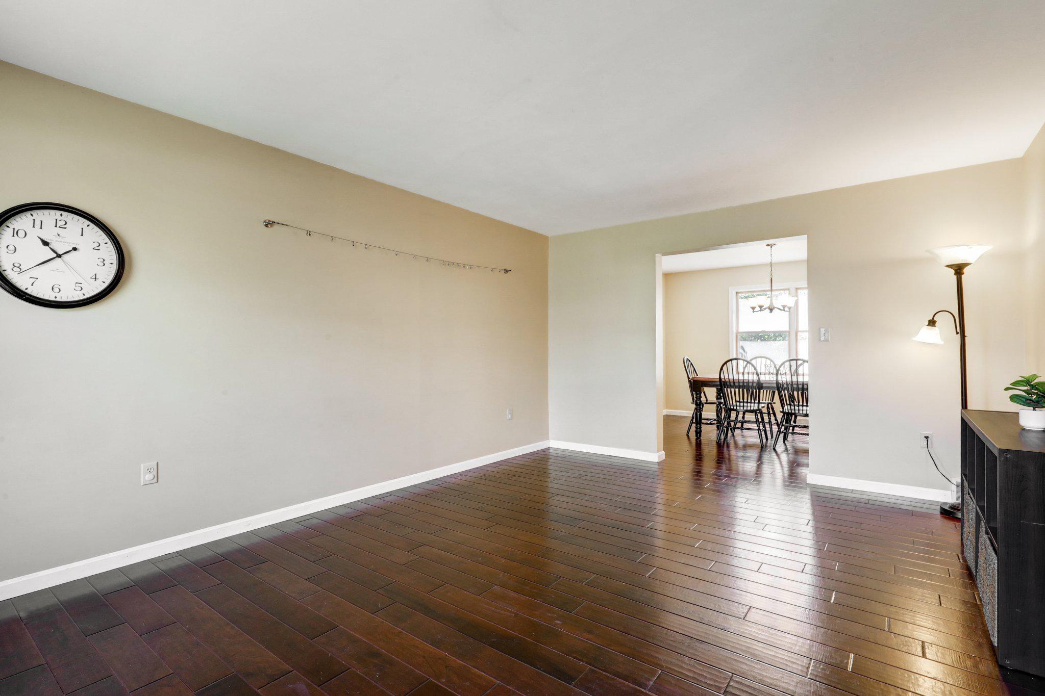 2 Mockingbird Drive Denver, PA 17517 - Photo 10 of 39 Spacious, inviting living area awaits.