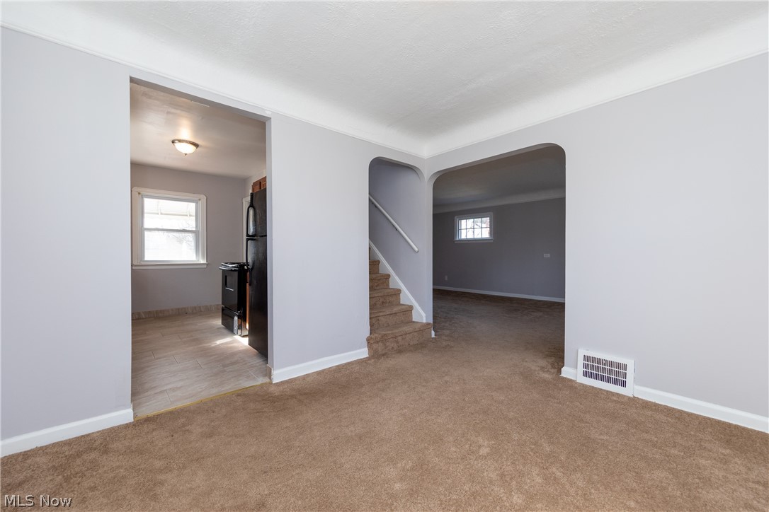 1408 Gordon Road Cleveland, OH 44124 - Photo 7 of 30
