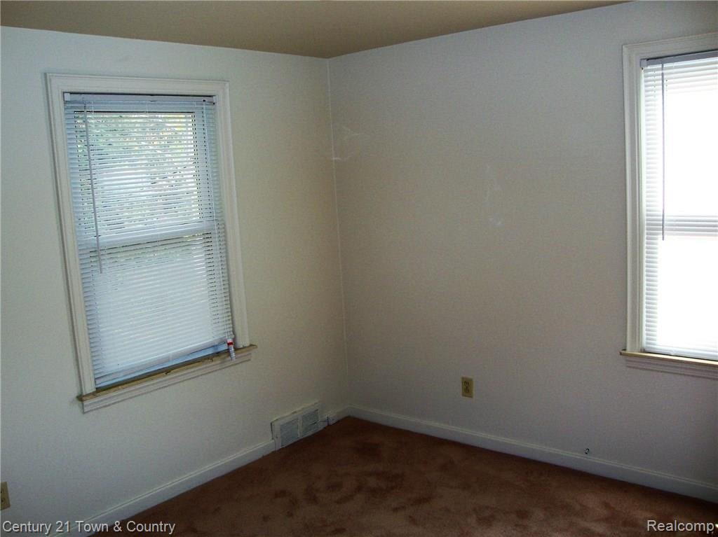 180 Alter Road Detroit, MI 48215 - Photo 15 of 35