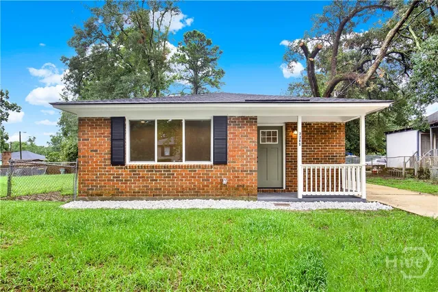 $1,650 | 2205 Iowa Street, Savannah, GA 31404