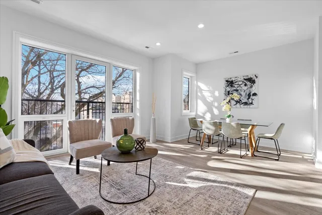 $599,500 | 2636 West Evergreen Avenue, Unit PH, Chicago, IL 60622