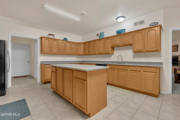 $2,500,000 | 15201 Alameda Avenue, Clint, TX 79836