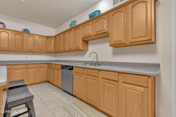 $2,500,000 | 15201 Alameda Avenue, Clint, TX 79836