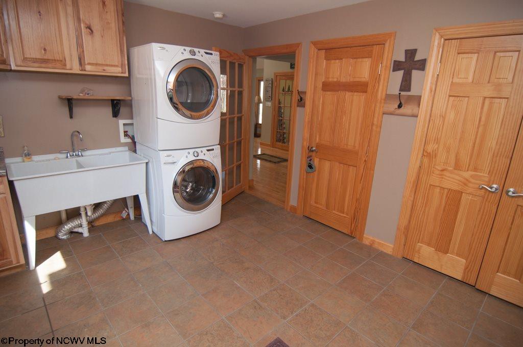 423 Bobcat Road Davis, WV 26260 - Photo 18 of 20 Gallery Image 18