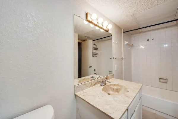 $1,695 | 336 Melrose Drive, Unit 18C, Richardson, TX 75080