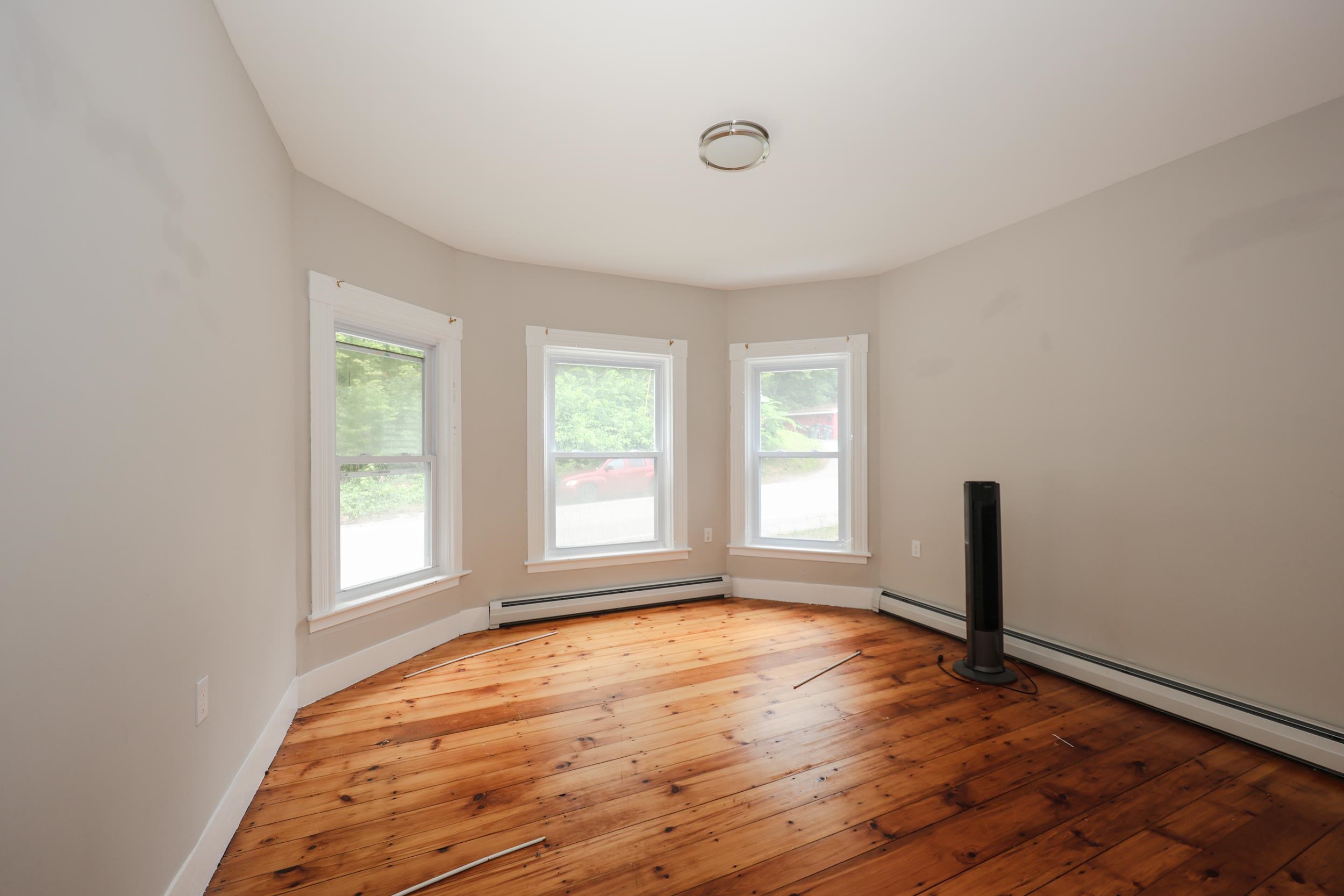 449 West River Road Hooksett, NH 03106 - Photo 10 of 32