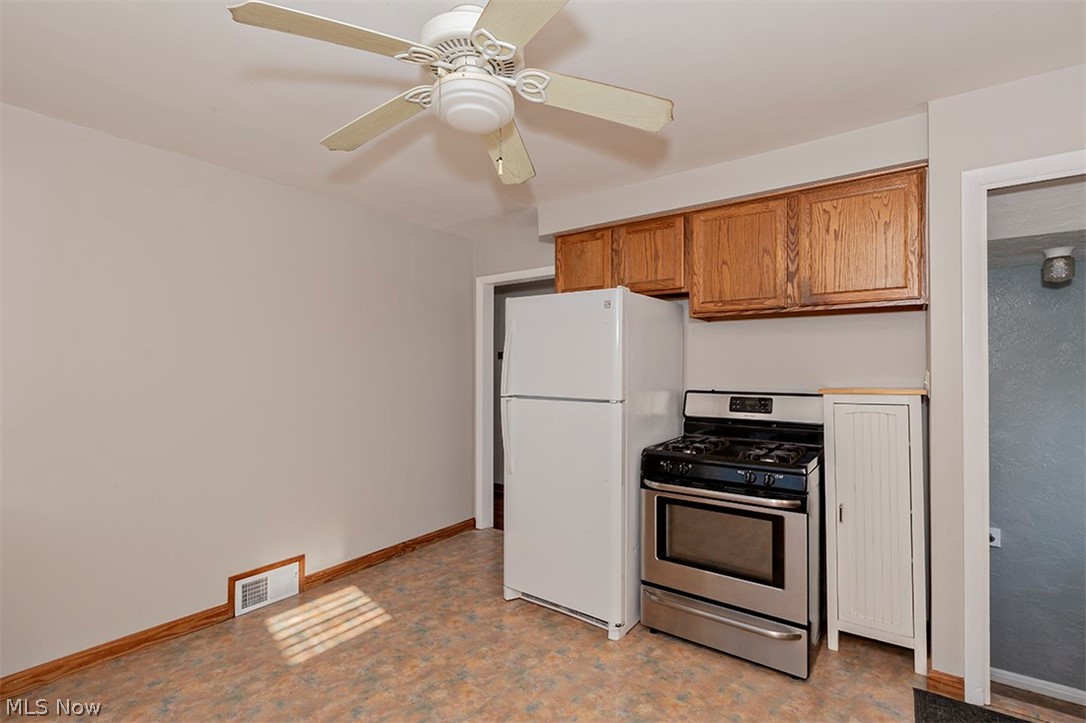 5970 Edgewood Road Cleveland, OH 44124 - Photo 12 of 34