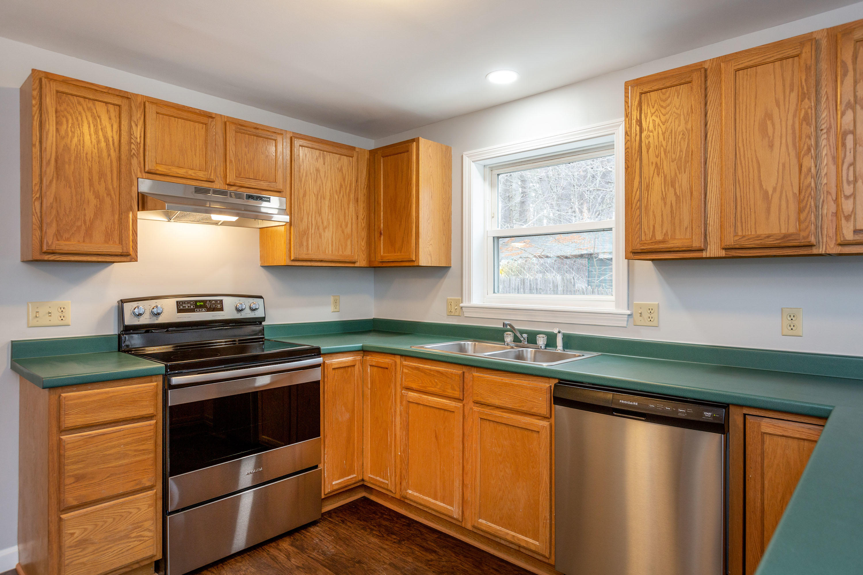 106 Cottage Road Windham, ME 04062 - Photo 6 of 42 Cottage_Chadbourne_15
