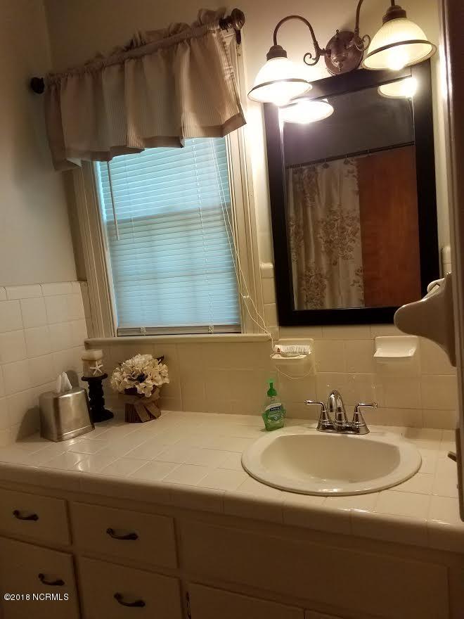 1907 Oxford Road Kinston, NC 28504 - Photo 3 of 12 bath