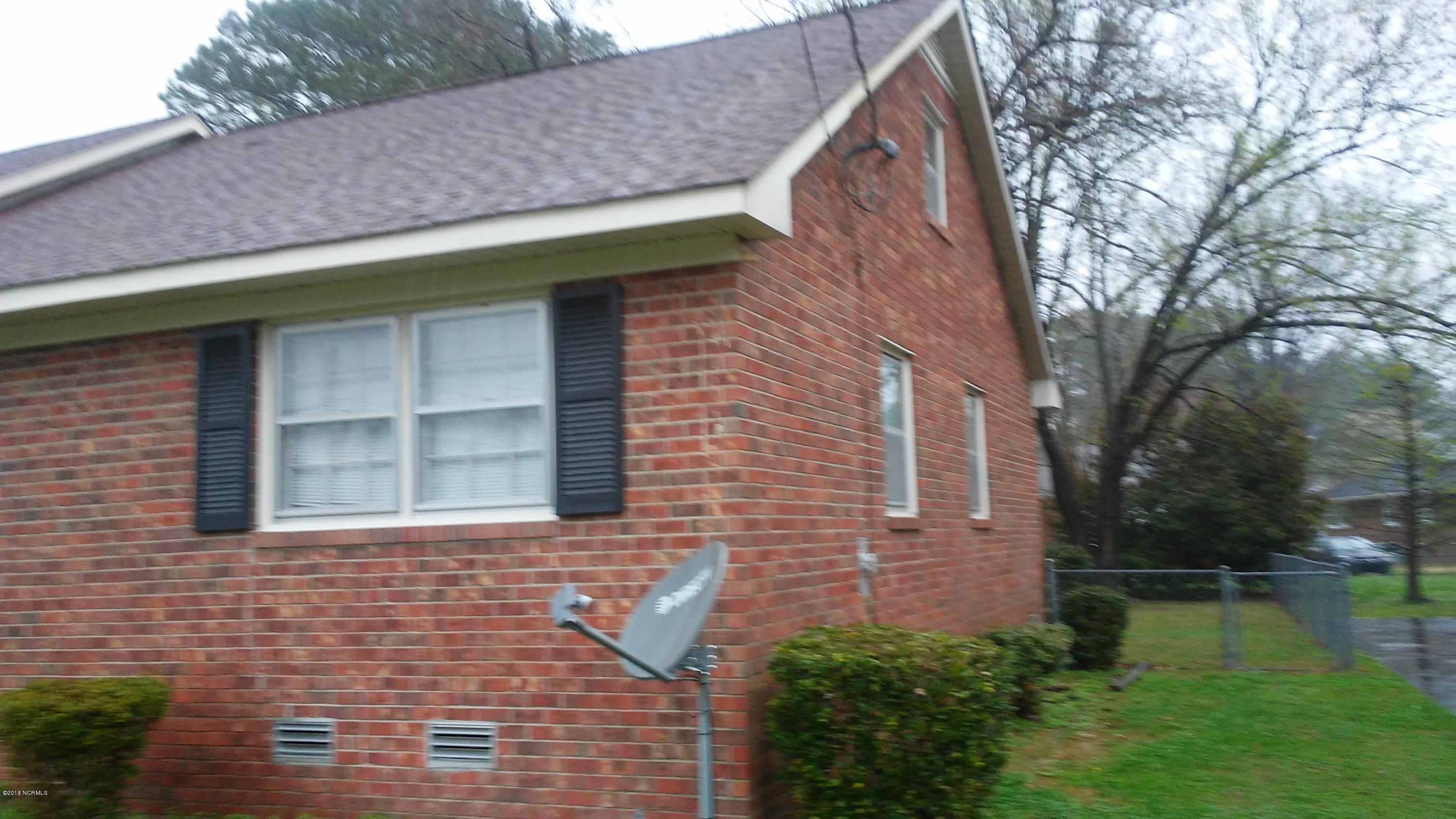 1907 Oxford Road Kinston, NC 28504 - Photo 10 of 12 Side view 1