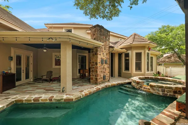 $698,600 | 10 Falls View, Boerne, TX 78015