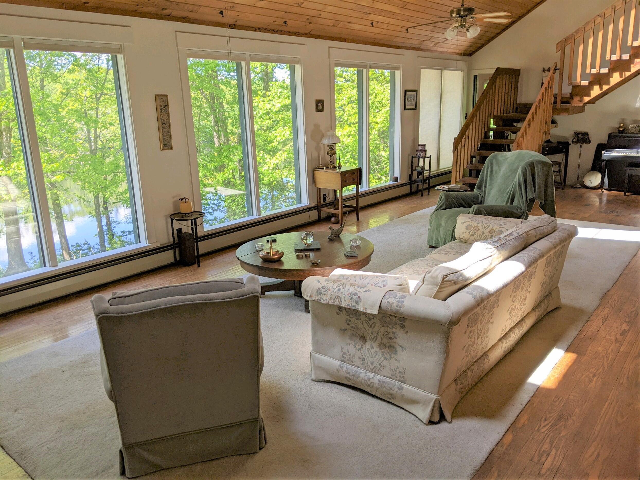 106 River Road Topsham, ME 04086 - Photo 9 of 25 106 river lvng rm up