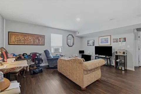 $825,000 | 5401 East 27th Terrace, Kansas City, MO 64128