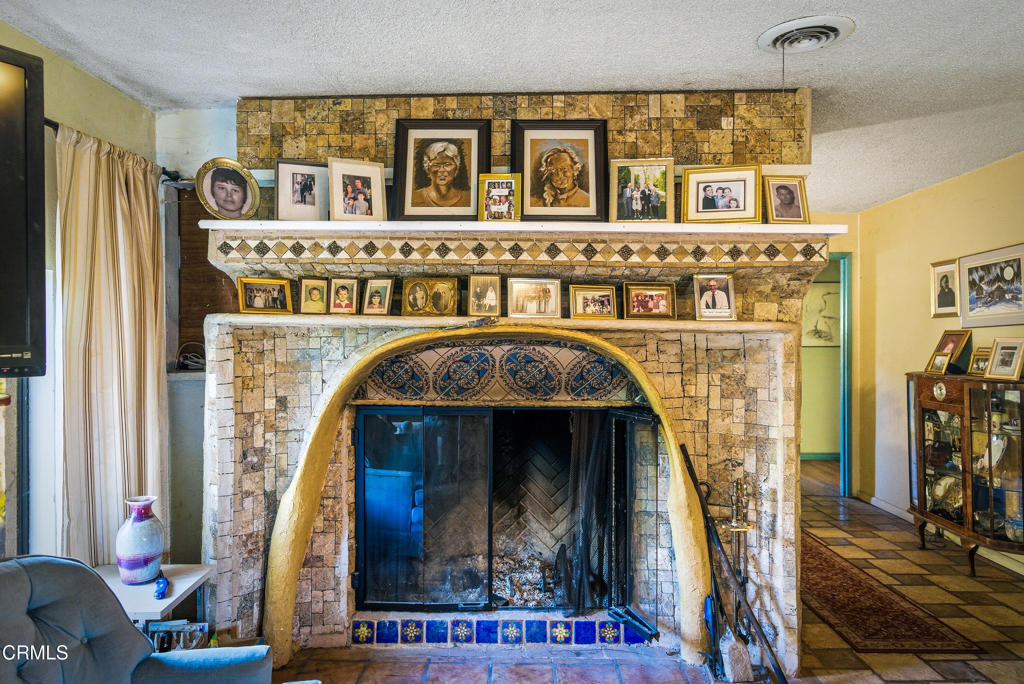 1400 Park Road Ojai, CA 93023 - Photo 23 of 67 a front view of a fireplace with glass windows