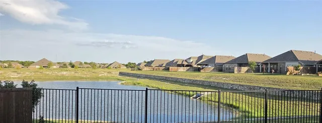 $3,100 | 916 Elizabeth Street, Anna, TX 75409