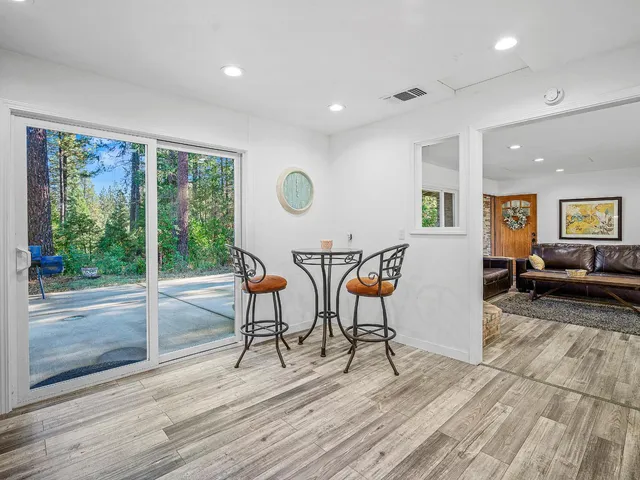 a view of a livingroom and dining room
