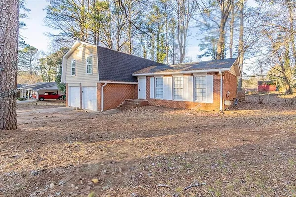 $2,300 | 392 Harmony Grove Road, Lilburn, GA 30047