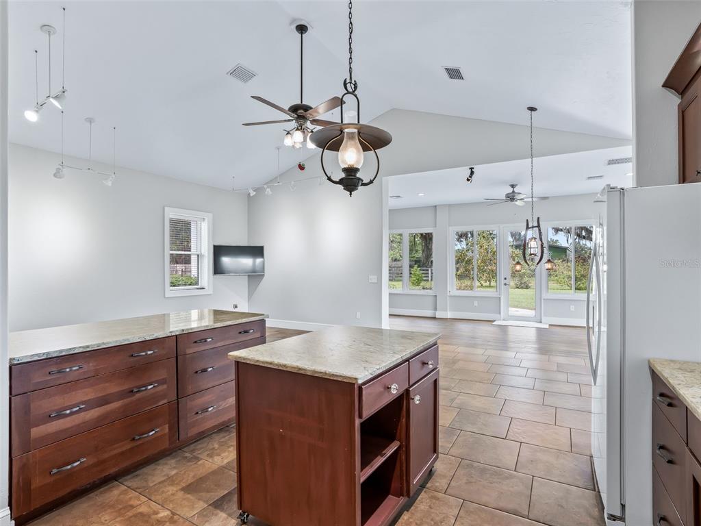 402 Southwest 127th Place Ocala, FL 34473 - Photo 20 of 82