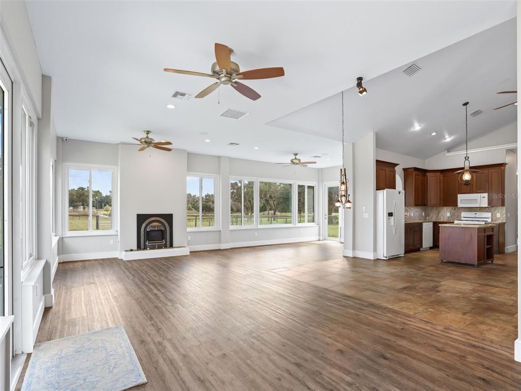 402 Southwest 127th Place Ocala, FL 34473 - Photo 9 of 82