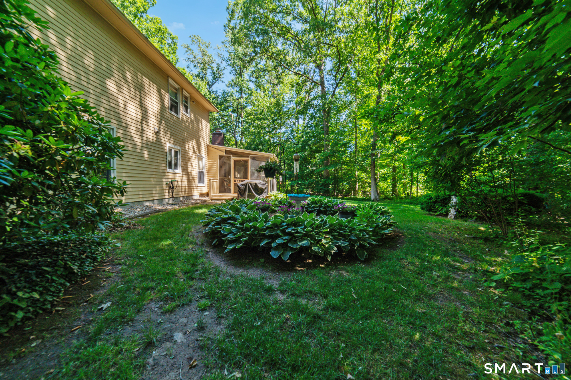 105 Inwood Lane Bristol, CT 06010 - Photo 4 of 40
