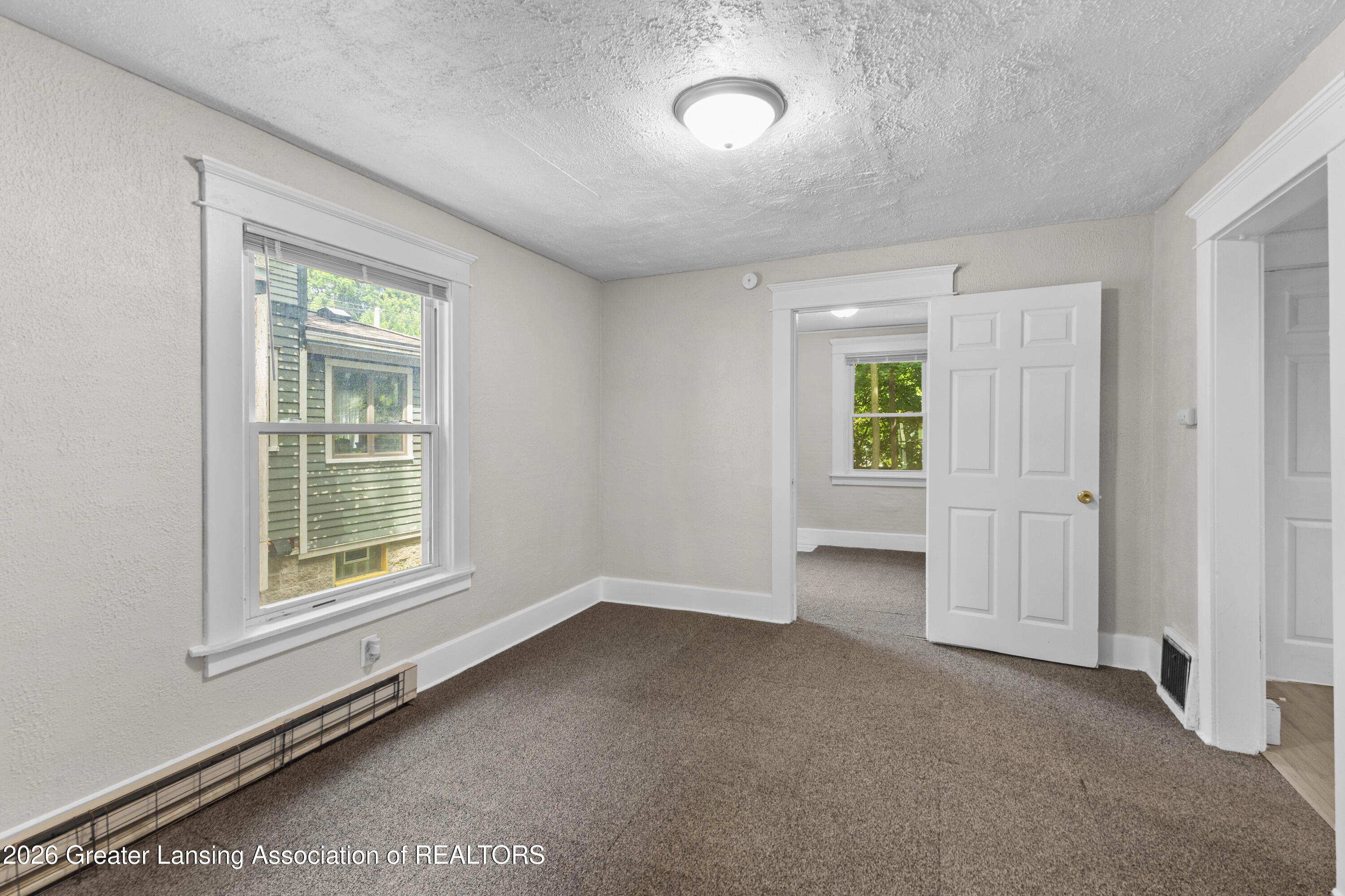607 Shepard Street Lansing, MI 48912 - Photo 13 of 35 IMG_3112