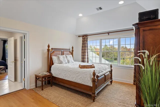 $8,999 | 2995 Laurel Trail, Laurel, NY 11948