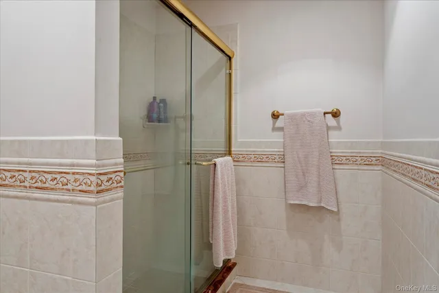 $8,999 | 2995 Laurel Trail, Laurel, NY 11948