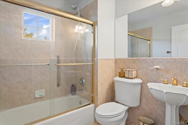 $8,999 | 2995 Laurel Trail, Laurel, NY 11948