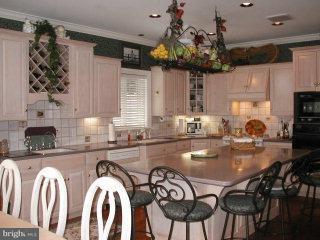 354 North Street Lititz, PA 17543 - Photo 2 of 4
