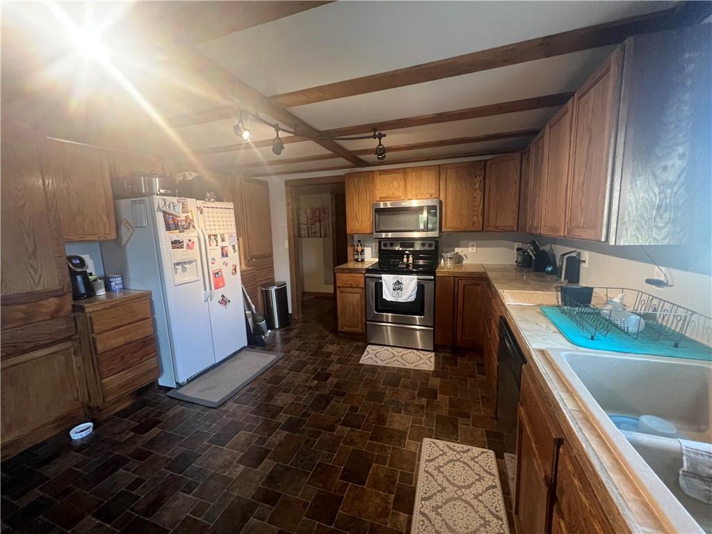 423 Middle Avenue Allison, PA 15413 - Photo 11 of 50 Gallery Image 11