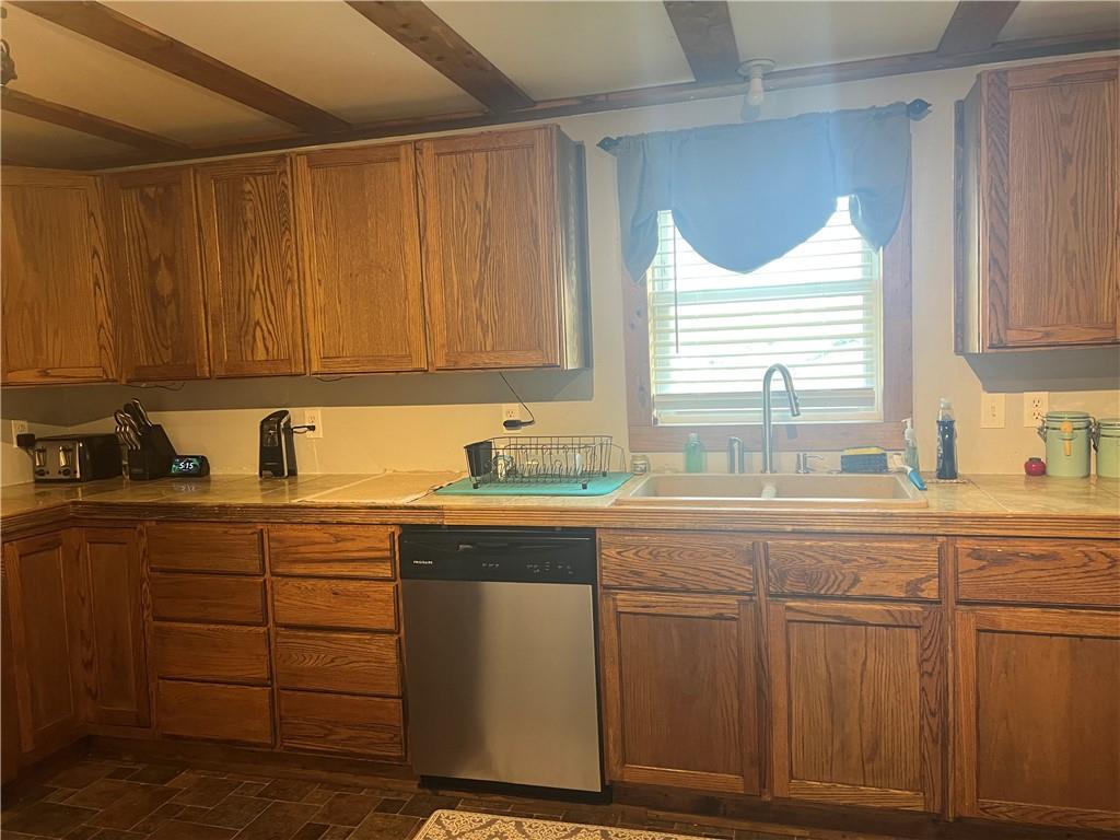423 Middle Avenue Allison, PA 15413 - Photo 8 of 50 Gallery Image 8