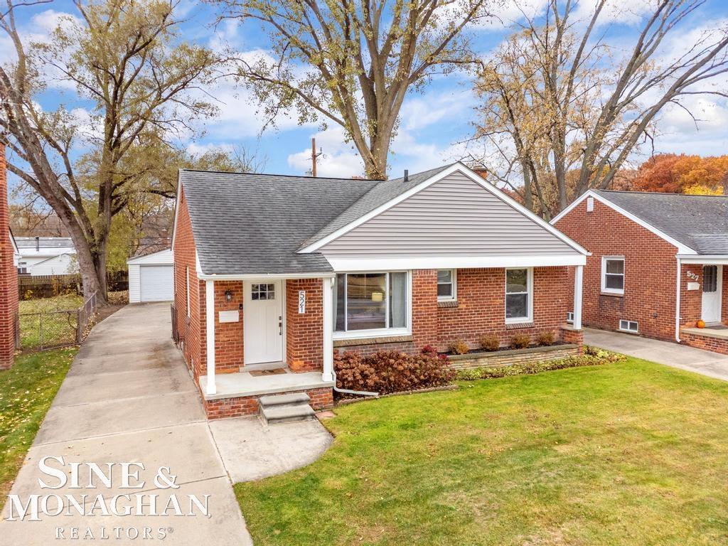 521 Normandy Road Royal Oak, MI 48073 - Photo 34 of 46 50194712-ccafb9d3-8ef0-4f8a-8a44-0495ca2e7560.JPG