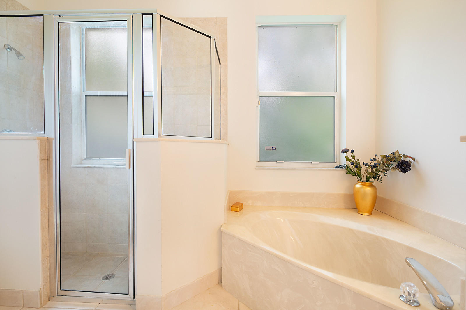 7150 Northwest Turtle Walk Boca Raton, FL 33487 - Photo 20 of 28 large master bath