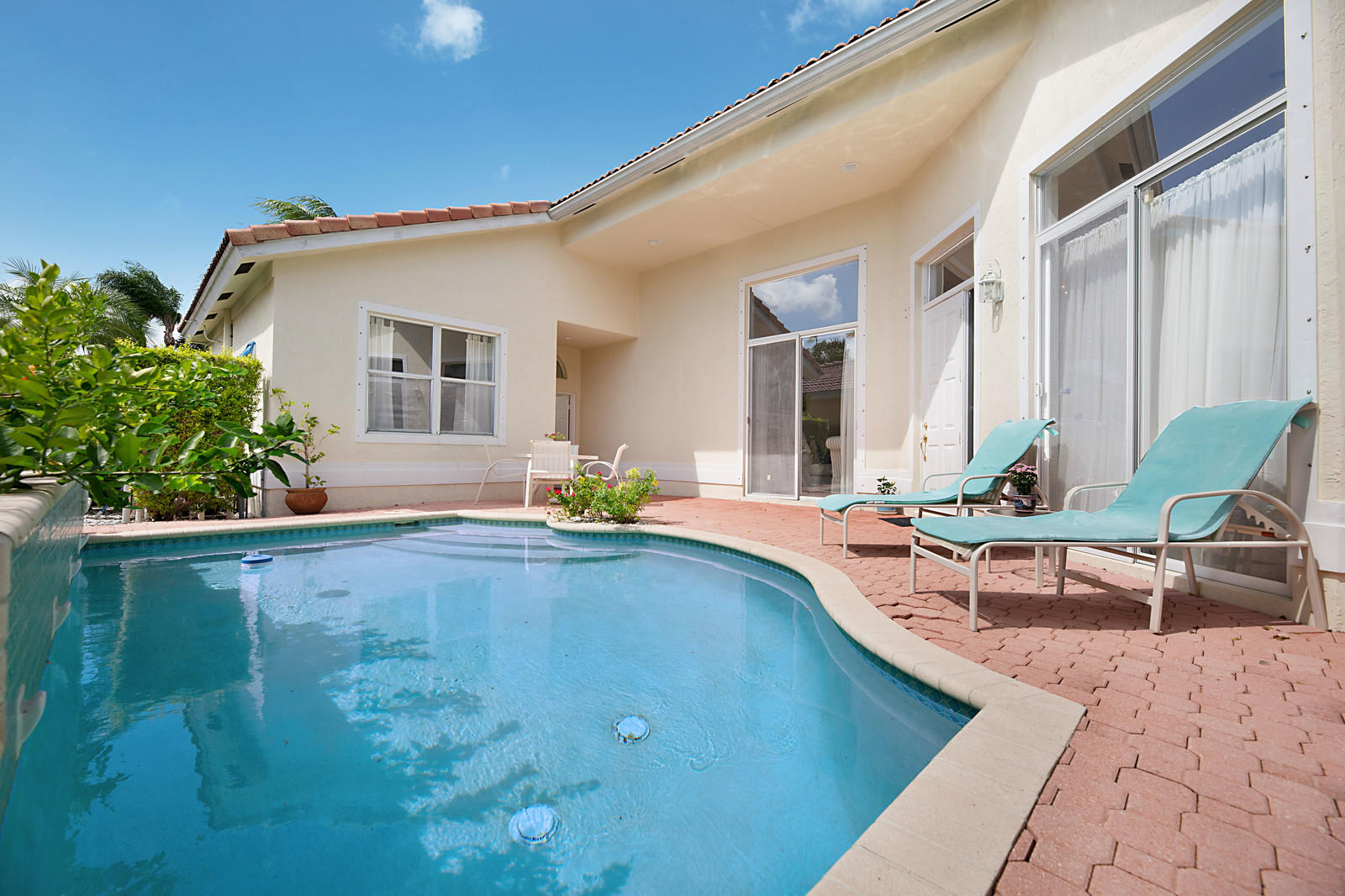 7150 Northwest Turtle Walk Boca Raton, FL 33487 - Photo 4 of 28 entertaining area