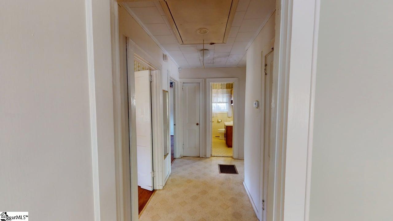 21 Jantzen Court Seneca, SC 29672 - Photo 20 of 44