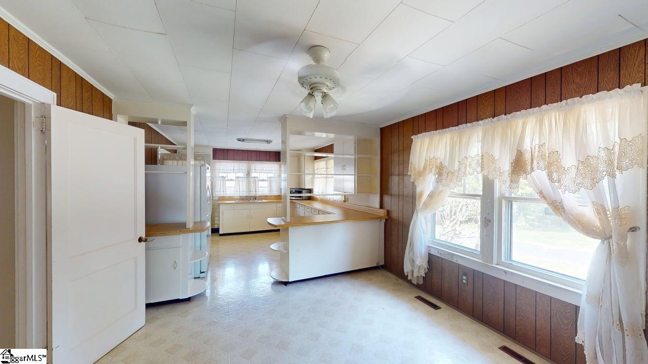 21 Jantzen Court Seneca, SC 29672 - Photo 10 of 44