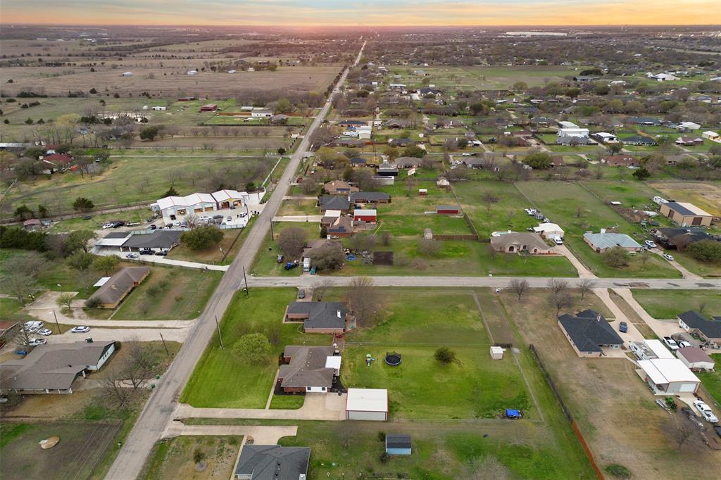 1121 Pierce Road Red Oak, TX 75154 - Photo 38 of 40 an aerial view of a residential houses with outdoor space
