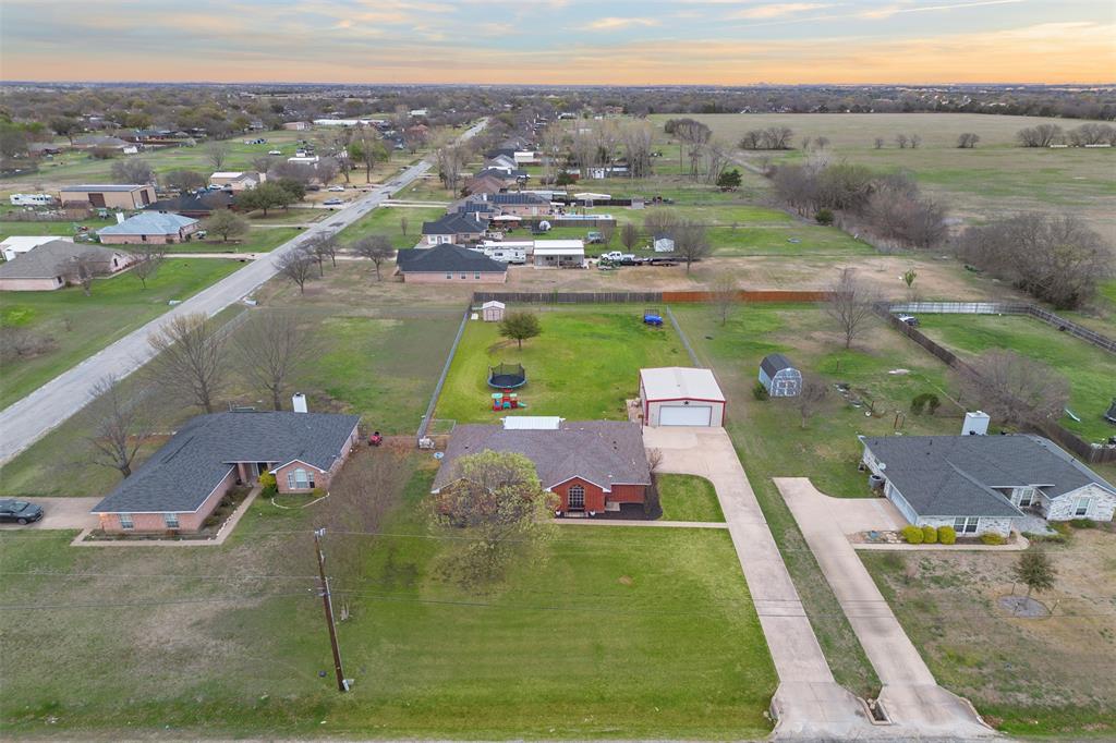 1121 Pierce Road Red Oak, TX 75154 - Photo 4 of 40 a view of a city