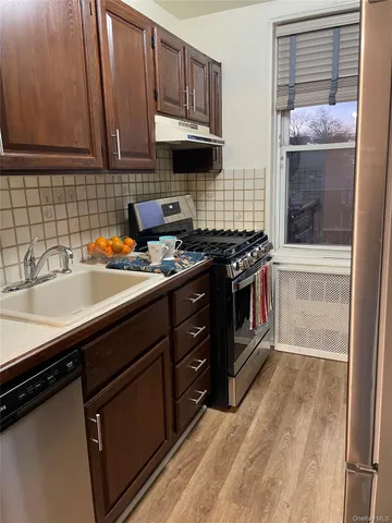 $135,000 | 245 Rumsey Road, Unit 7X, Yonkers, NY 10701