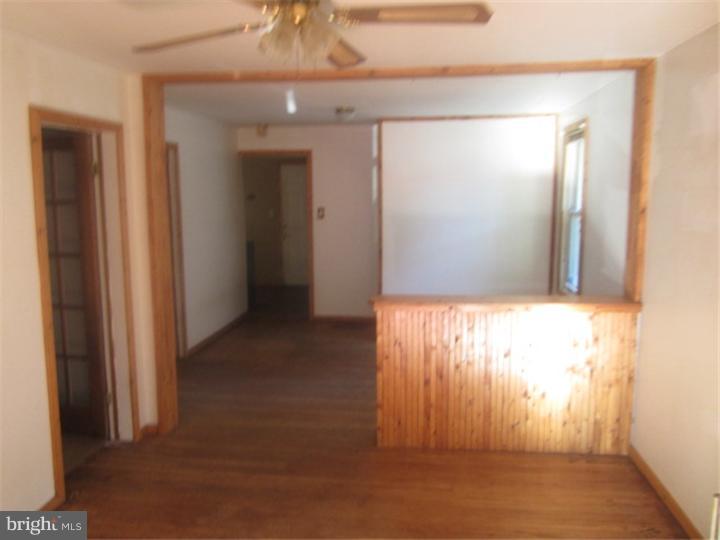 504 6th Street Roebling, NJ 08554 - Photo 4 of 11