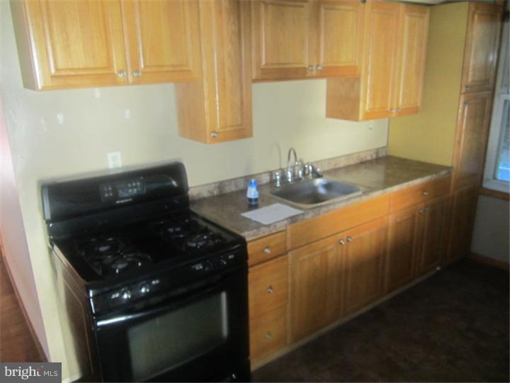 504 6th Street Roebling, NJ 08554 - Photo 7 of 11