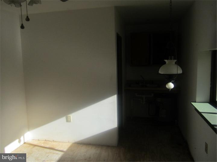 504 6th Street Roebling, NJ 08554 - Photo 9 of 11