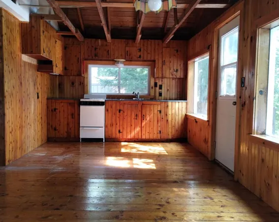 $154,900 | 8 Drake Lane, Oakfield, ME 04763