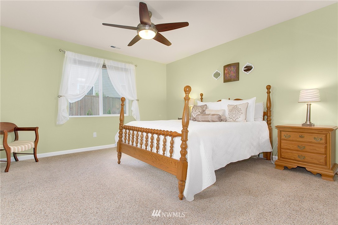 520 Field Place Northeast Renton, WA 98059 - Photo 12 of 21