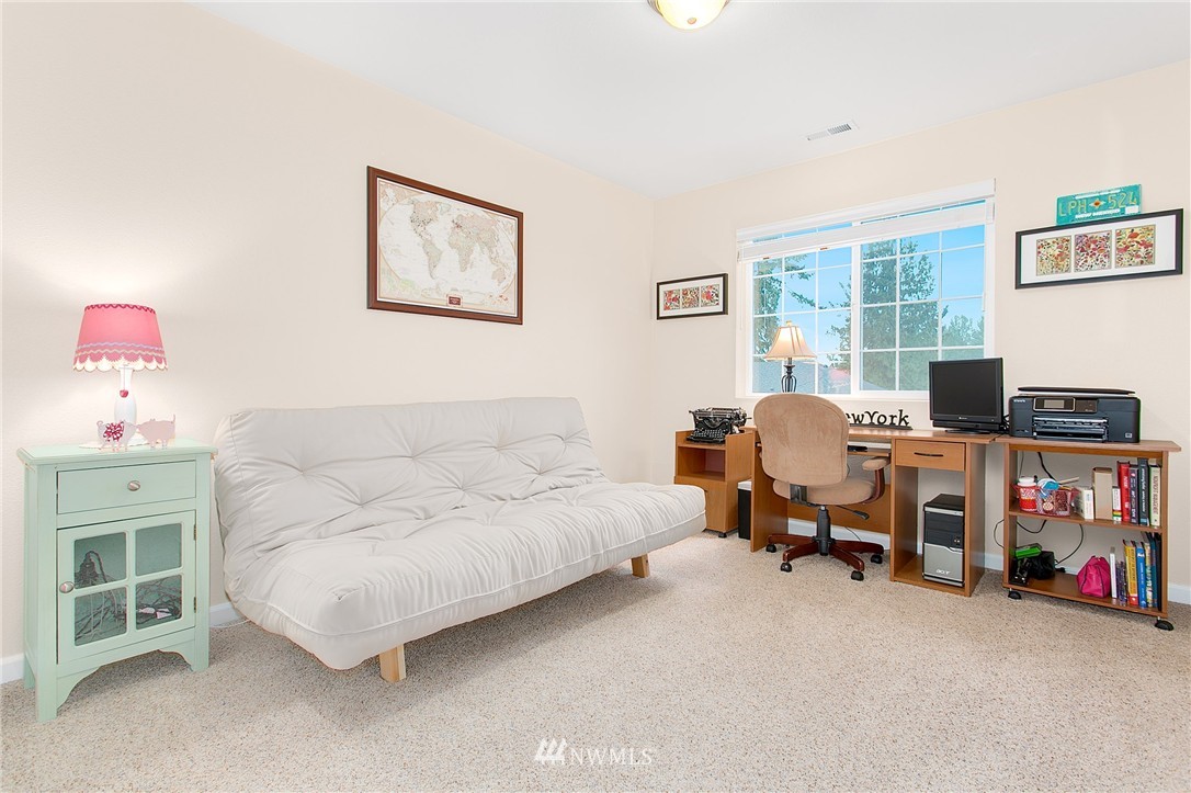 520 Field Place Northeast Renton, WA 98059 - Photo 15 of 21